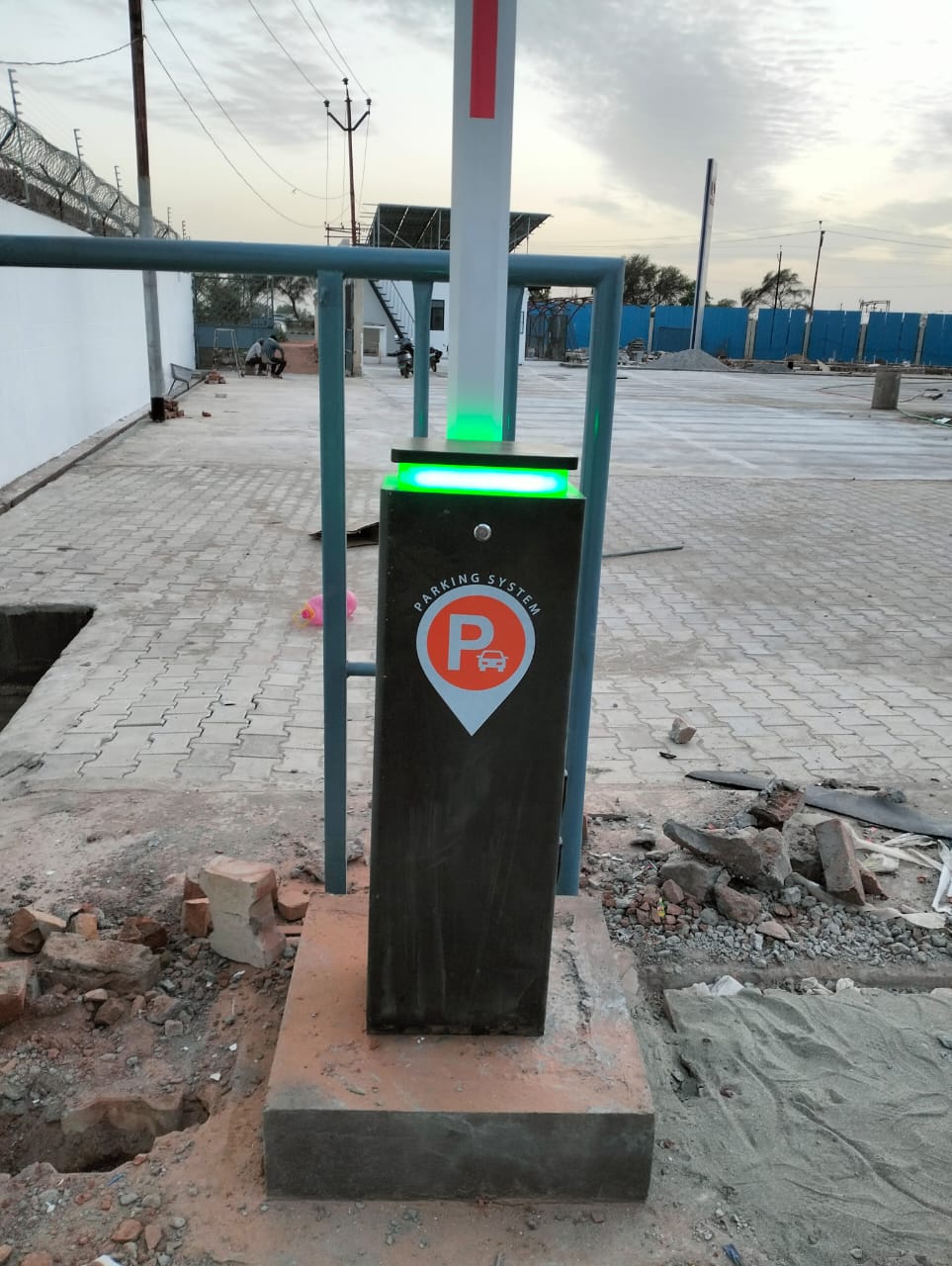 KTI Boom Barrier Without LED 4 to 6 Meter Length DC motor