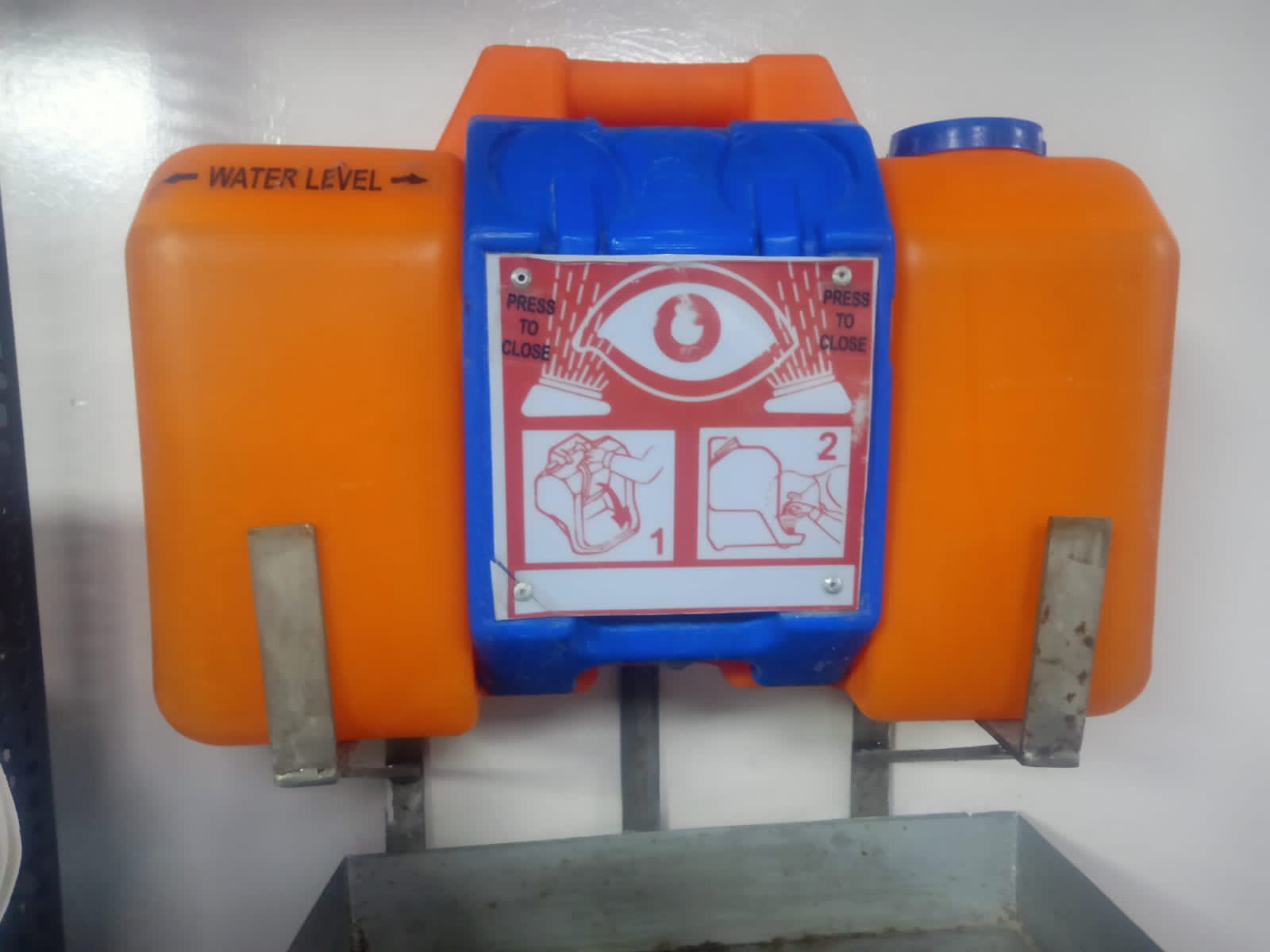 Portable Eye Wash Brand Unisafe